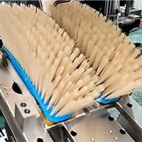 4-axis plastic broom filling machine
