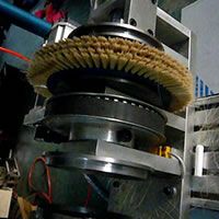 roller brush tufting machine